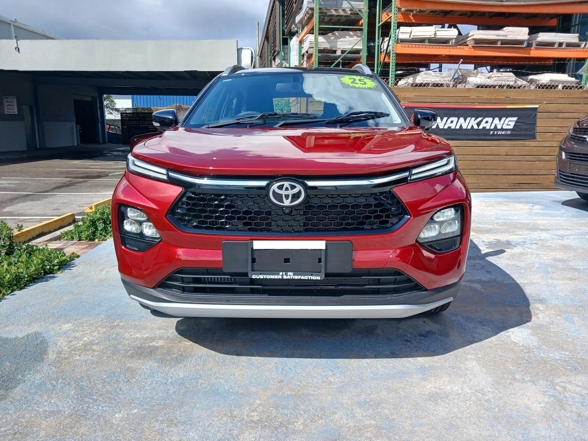 Toyota Urban Cruiser Taisor  V 1.0L Petrol AT Dual Tone - Image 2